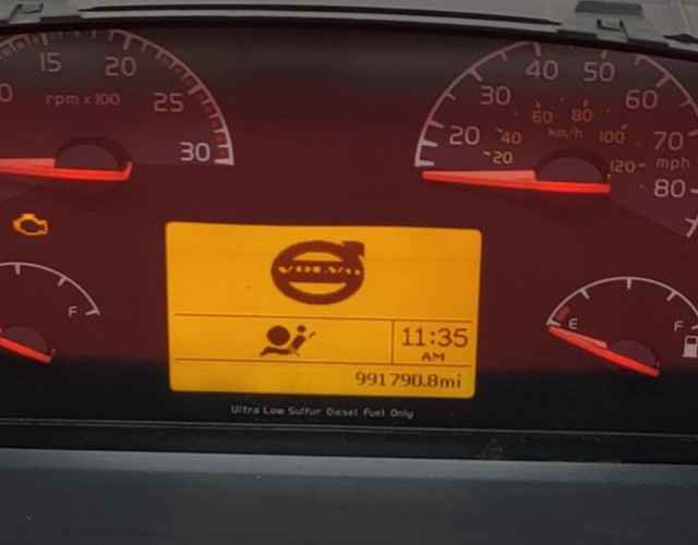 2012 VOLVO VNL USED INSTRUMENT CLUSTER P#21546090-P02