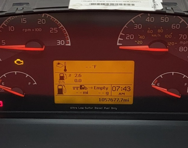 2011 VOLVO VNL USED INSTRUMENT CLUSTER P#21546088-P02