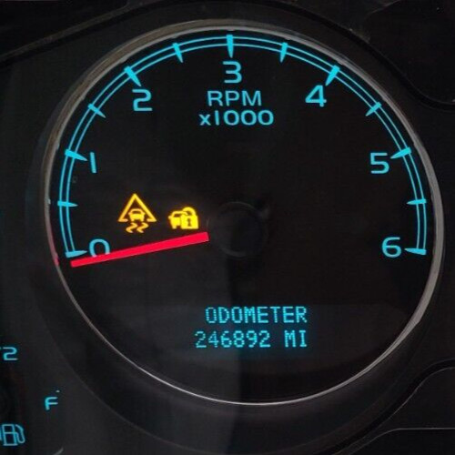 2007-2011 CHEVROLET SILVERADO USED INSTRUMENT CLUSTER CRACKED