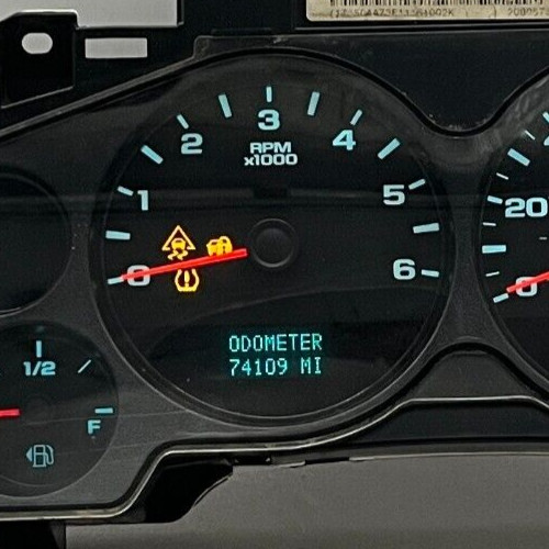 2011 CHEVROLET SILVERADO USED INSTRUMENT CLUSTER P#20895732