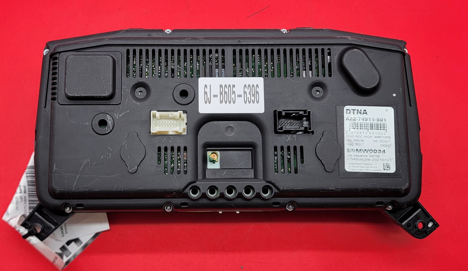 2022 FREIGHTLINER CASCADIA 126 USED INSTRUMENT CLUSTER P#A22-74911-501