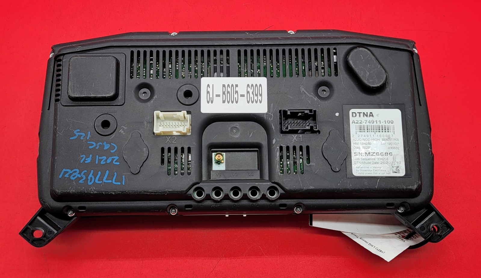 2021 FREIGHTLINER CASCADIA 125 USED INSTRUMENT CLUSTER P#A22-74911-100