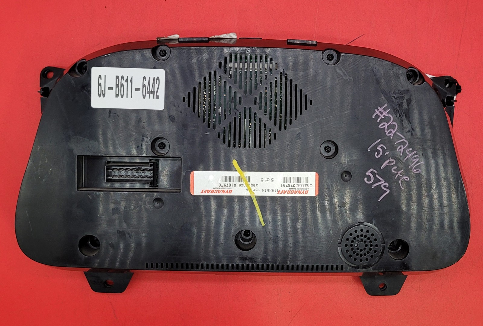 2015 PETERBILT 579 USED INSTRUMENT CLUSTER P#Q43-6057-1-2-106B
