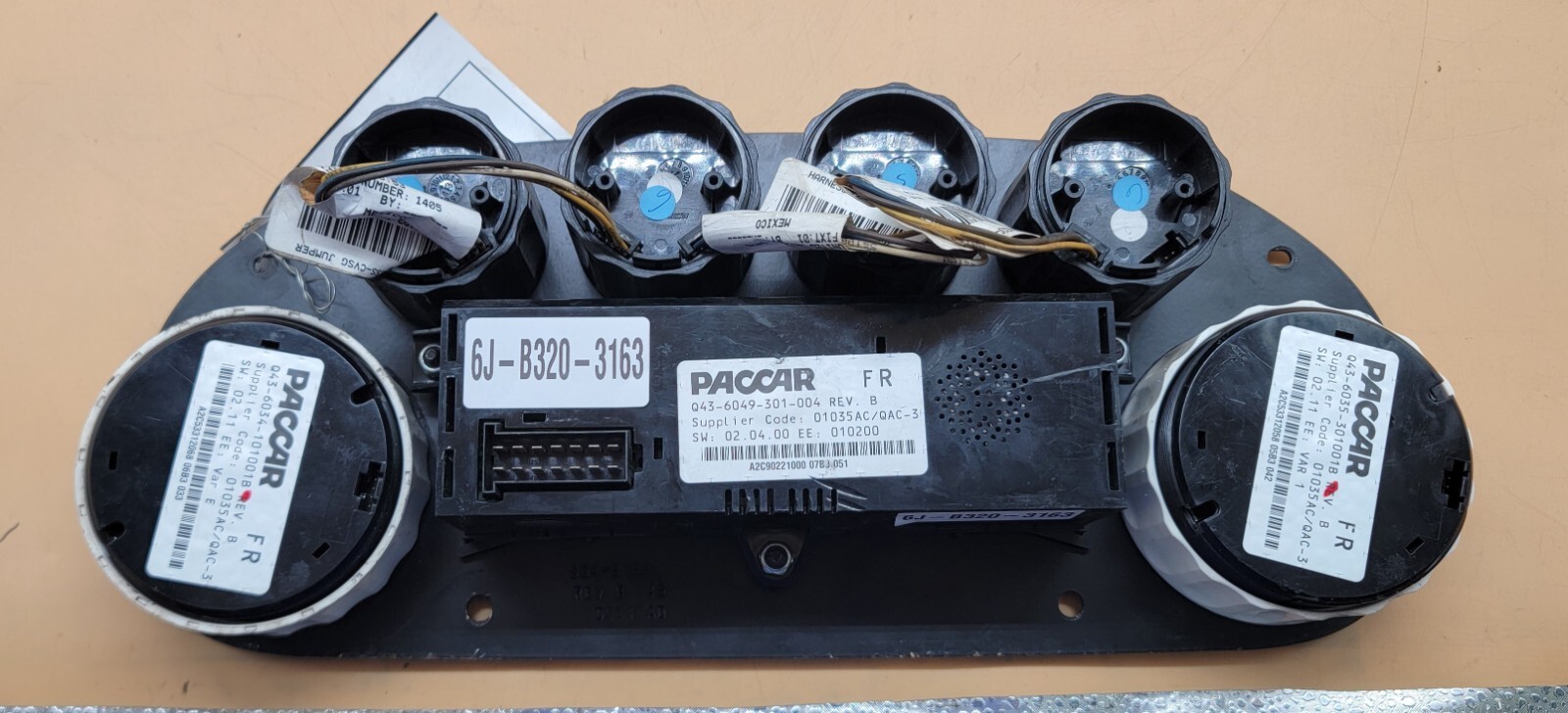 2017 PETERBILT VARIOUS MODELS USED INSTRUMENT CLUSTER P#Q43-6049-301-004