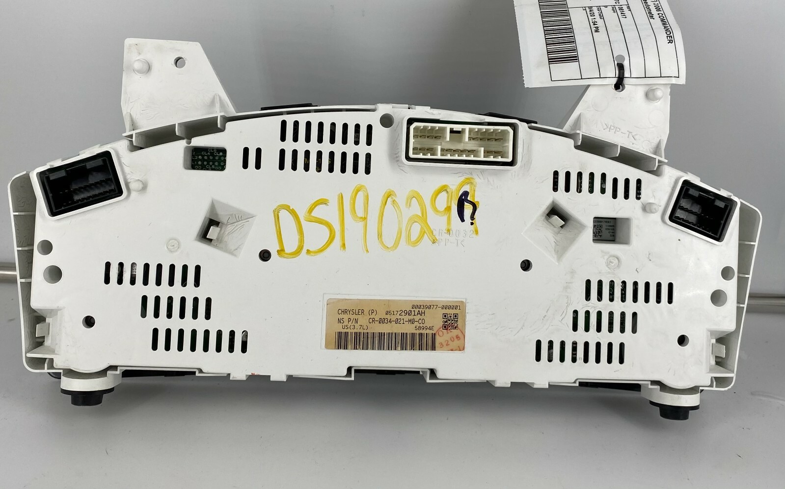 2006 JEEP COMMANDER USED DASHBOARD INSTRUMENT CLUSTER FOR SALE (MPH)