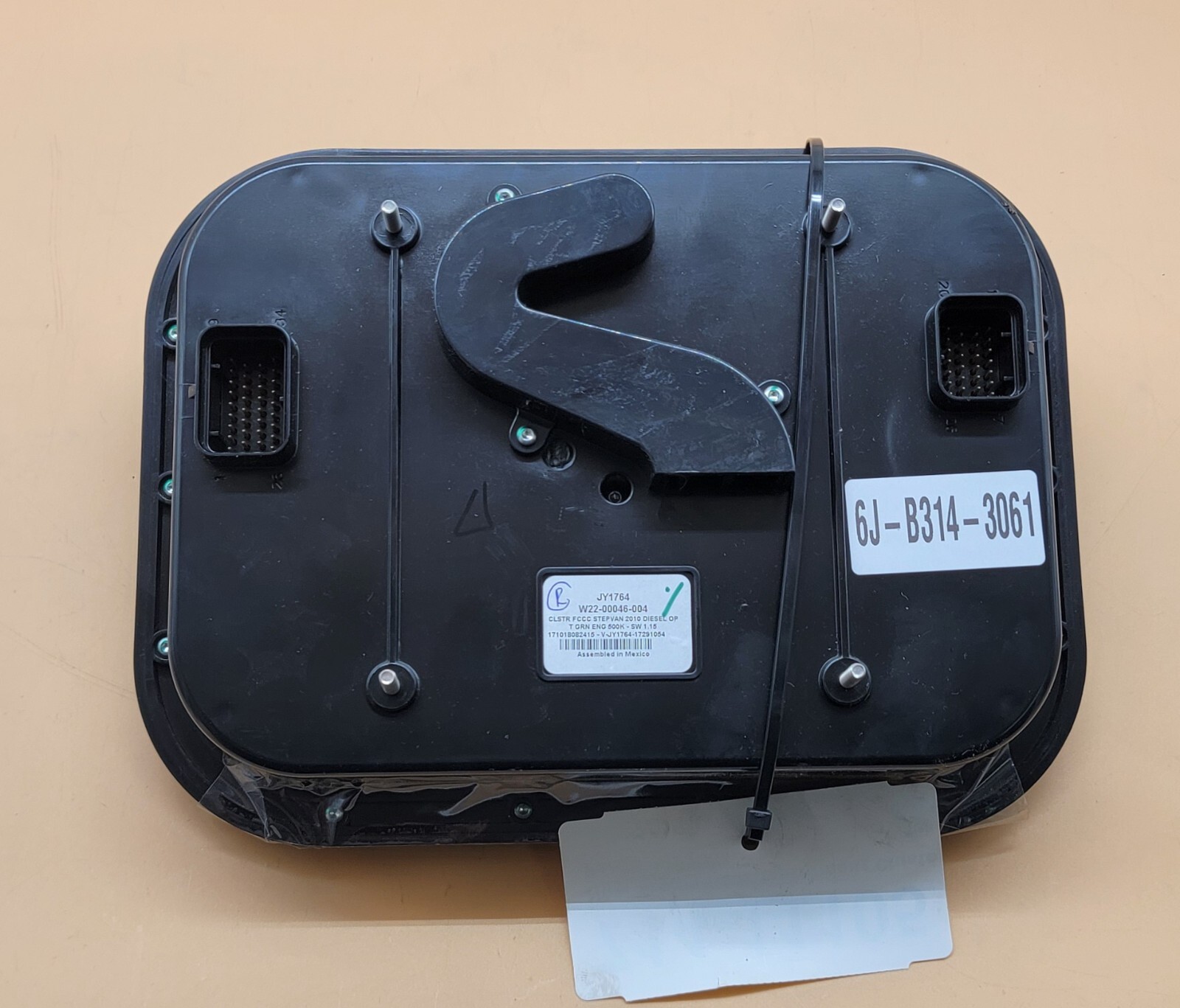 2010 FREIGHTLINER STEPVAN USED INSTRUMENT CLUSTER P#W22-00046-004 714-11105