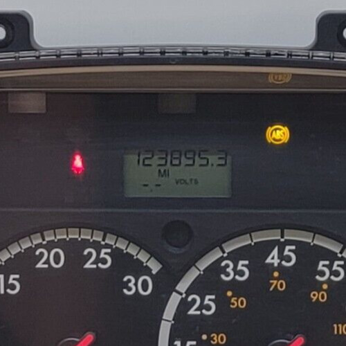 2015 FREIGHTLINER B2 USED INSTRUMENT CLUSTER P#1056287