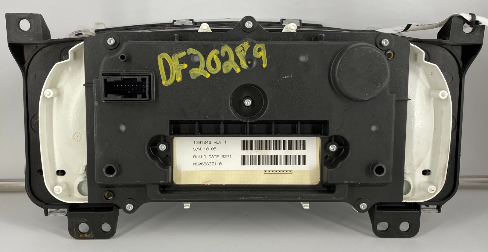 2007 HUMMER H3 USED DASHBOARD INSTRUMENT CLUSTER FOR SALE (MPH)