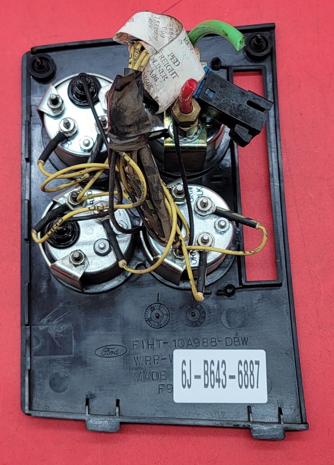 2000 FREIGHTLINER USED INSTRUMENT CLUSTER P#F1HT-10A988-DBW