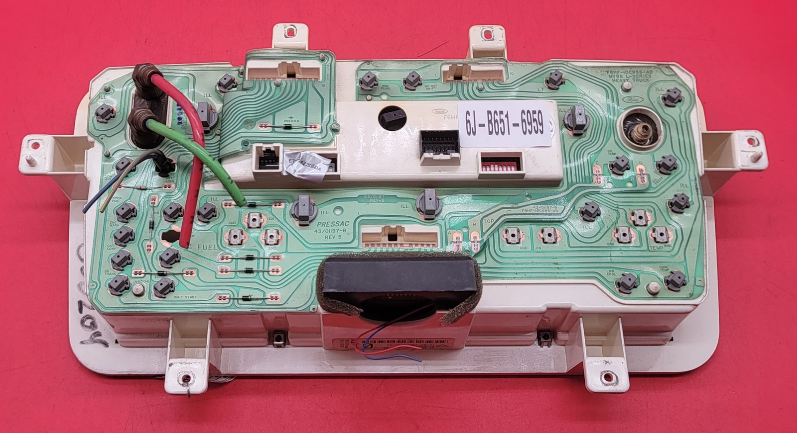 2000 STERLING A 9500 SERIES USED INSTRUMENT CLUSTER P#A224869001