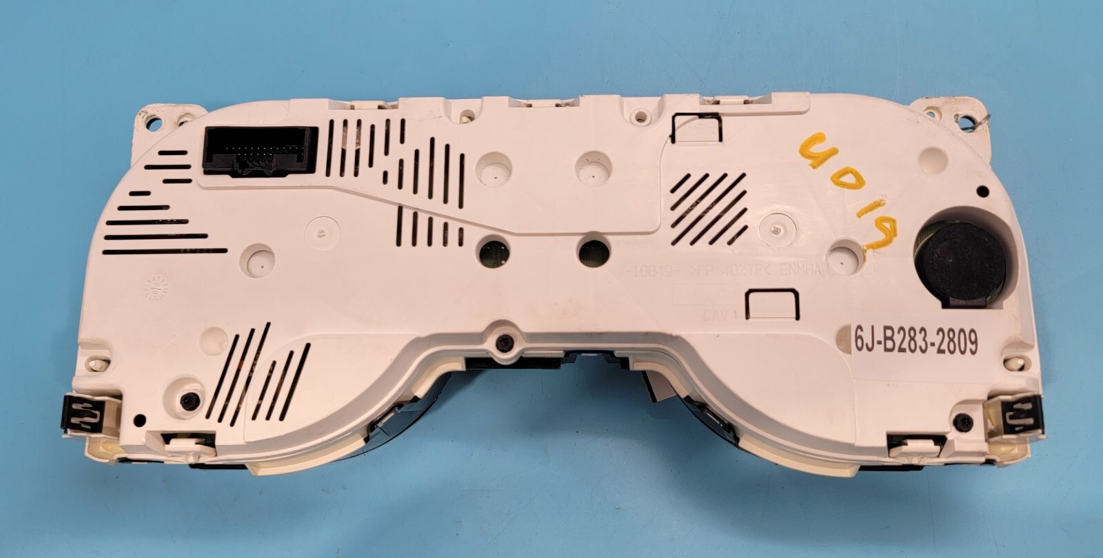 2010 FORD MUSTANG USED INSTRUMENT CLUSTER P#AR33-10849-CL