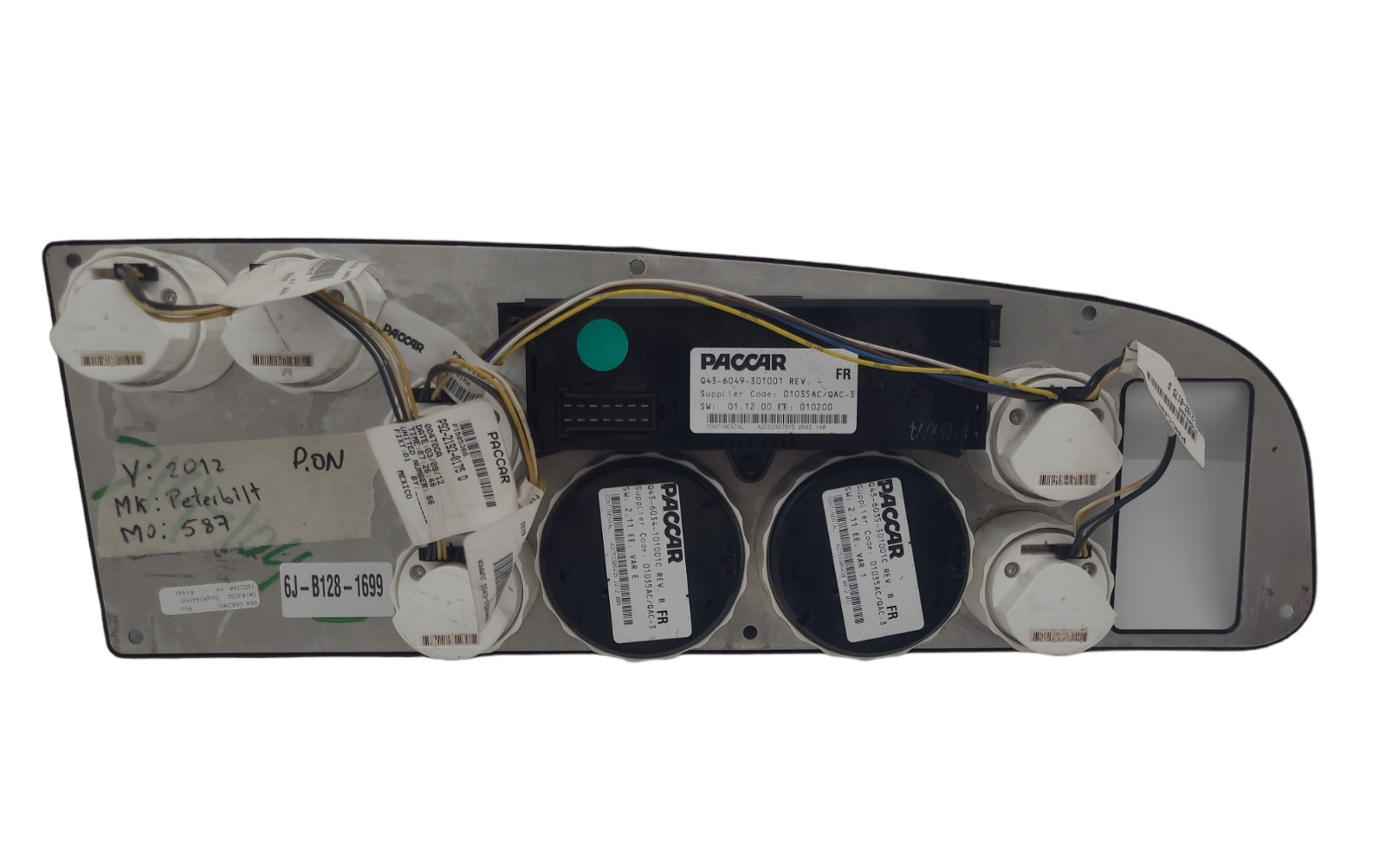 2012 PETERBILT 587 USED INSTRUMENT CLUSTER P#Q43-6049-301001