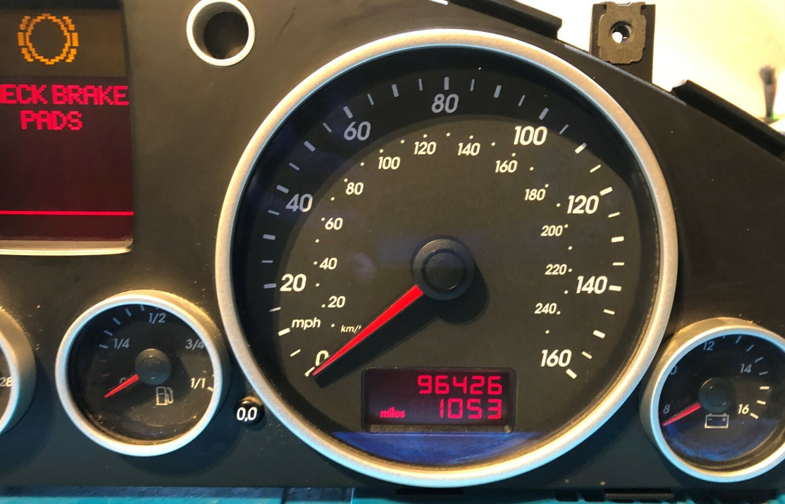 2004 VOLKSWAGEN TOUAREG USED DASHBOARD INSTRUMENT CLUSTER FOR SALE