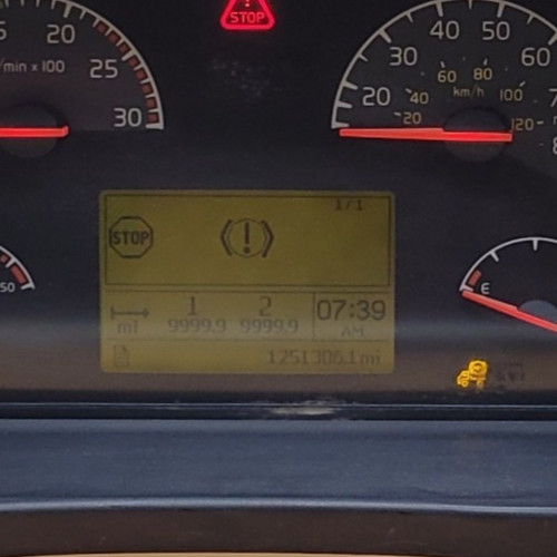 2007 VOLVO VNL USED INSTRUMENT CLUSTER P#20896398-P02