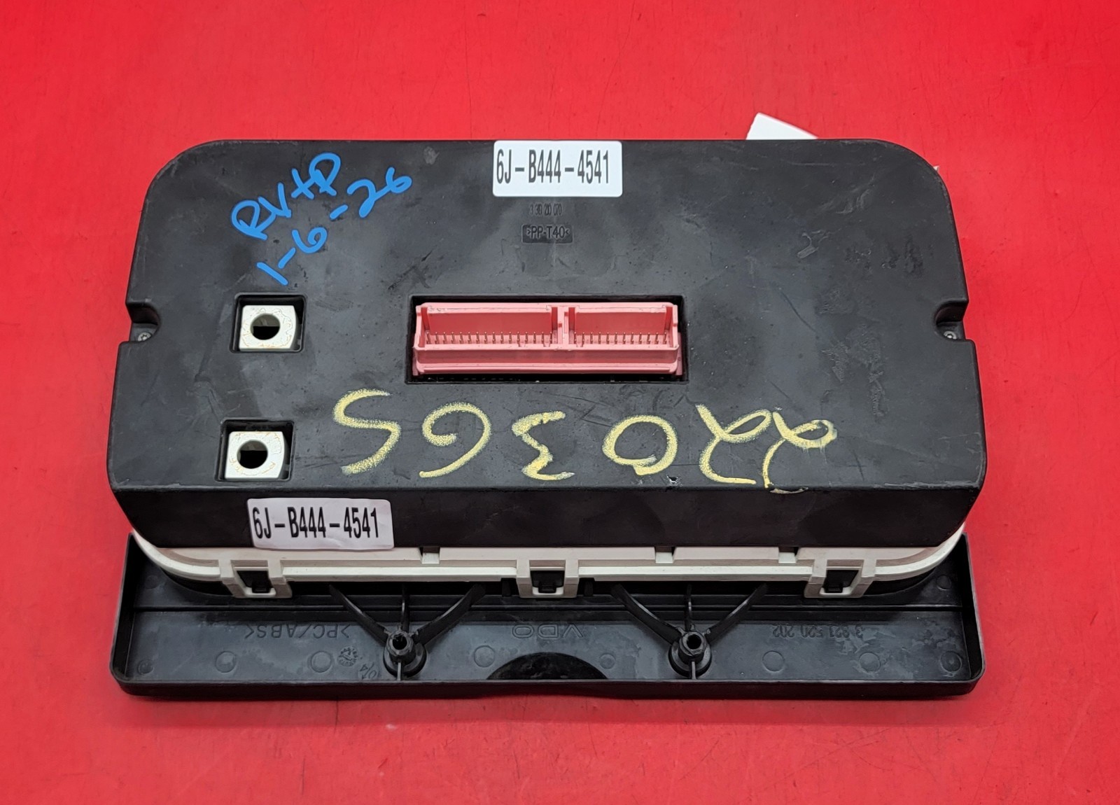 2005 FREIGHTLINER FS65 CHASSIS USED INSTRUMENT CLUSTER P#3 319 210 070