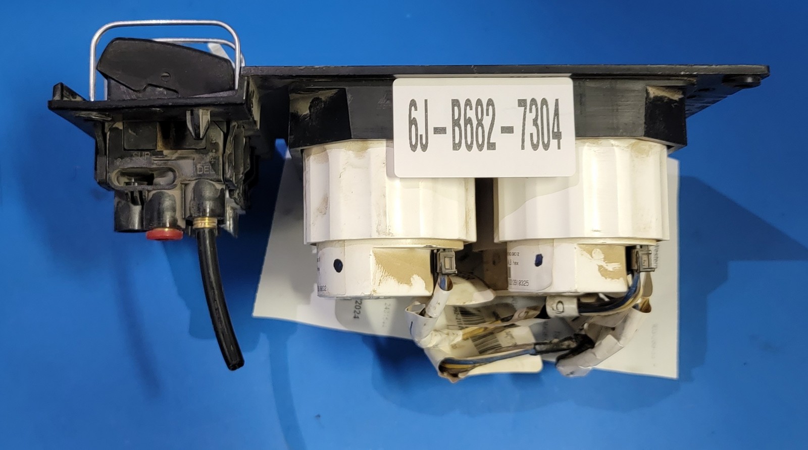 2011 KENWORTH T800B USED INSTRUMENT CLUSTER P#S64-1194-140