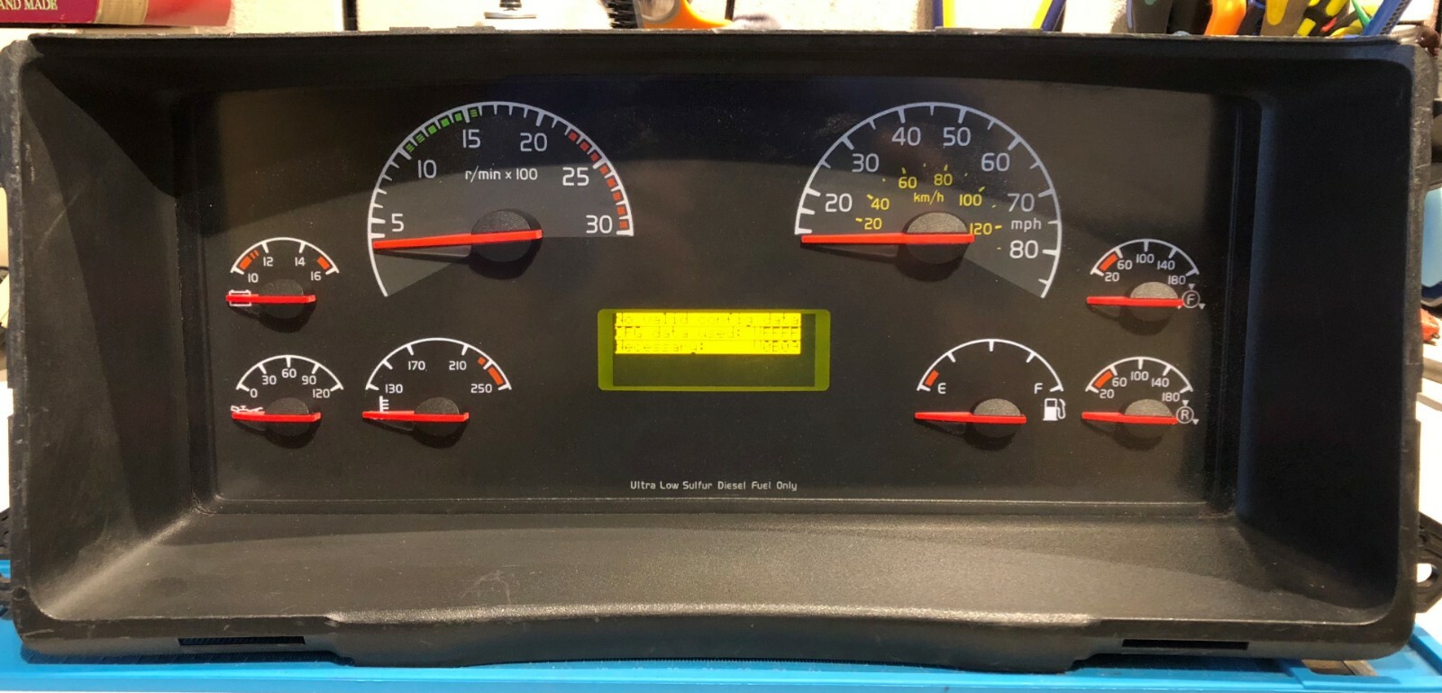 2003-2006 VOLVO VNL USED DASHBOARD INSTRUMENT CLUSTER FOR SALE