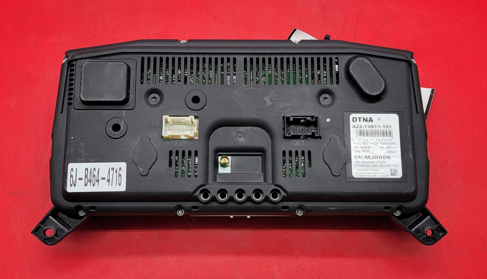 2021 FREIGHTLINER CASCADIA 126 USED INSTRUMENT CLUSTER P#A22-74911-101