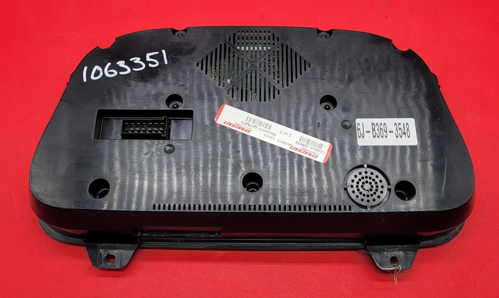 2016 PETERBILT 579 USED INSTRUMENT CLUSTER P#Q43-6057-1-2-107B