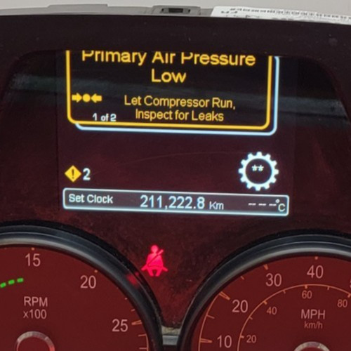 2016 PETERBILT 579 USED INSTRUMENT CLUSTER P#Q43-6057-1-2-109B