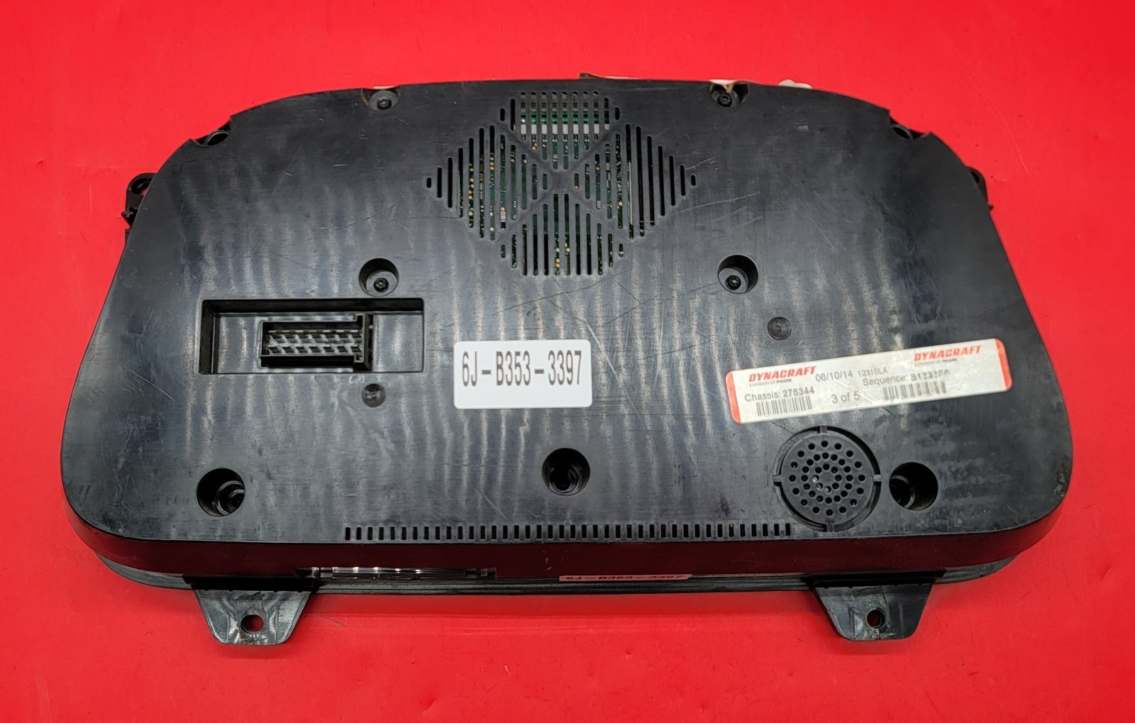 2015 PETERBILT 579 USED INSTRUMENT CLUSTER P#Q43-6057-1-2-104B